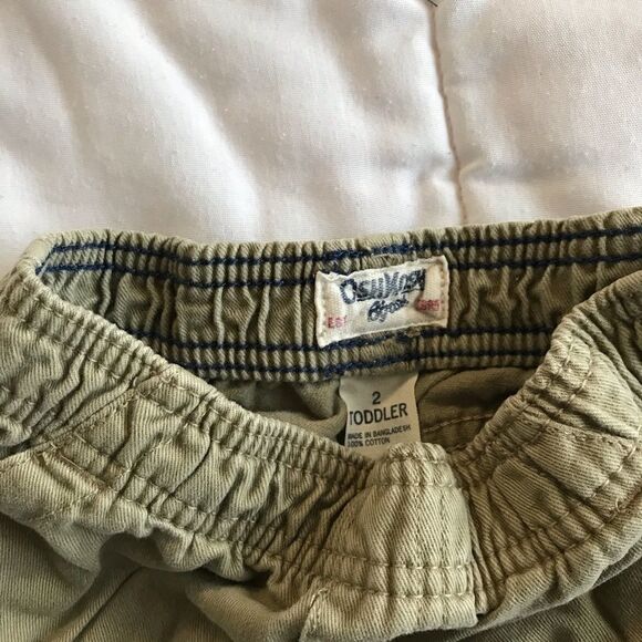 Oshkosh Boys shorts size 2 - Picture 2 of 2